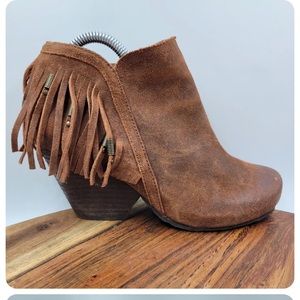 Boho Western Suede Fringe Brown booties clogs 6.5 comfortable cute with …